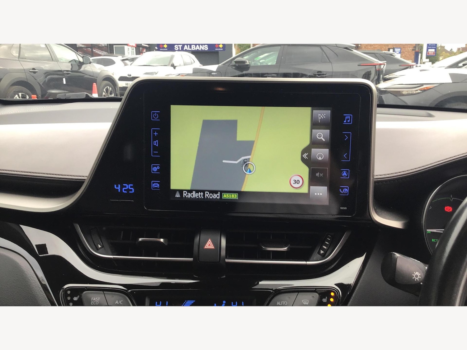 Used Toyota C-HR 2019 for sale - 76060723: Photo 9