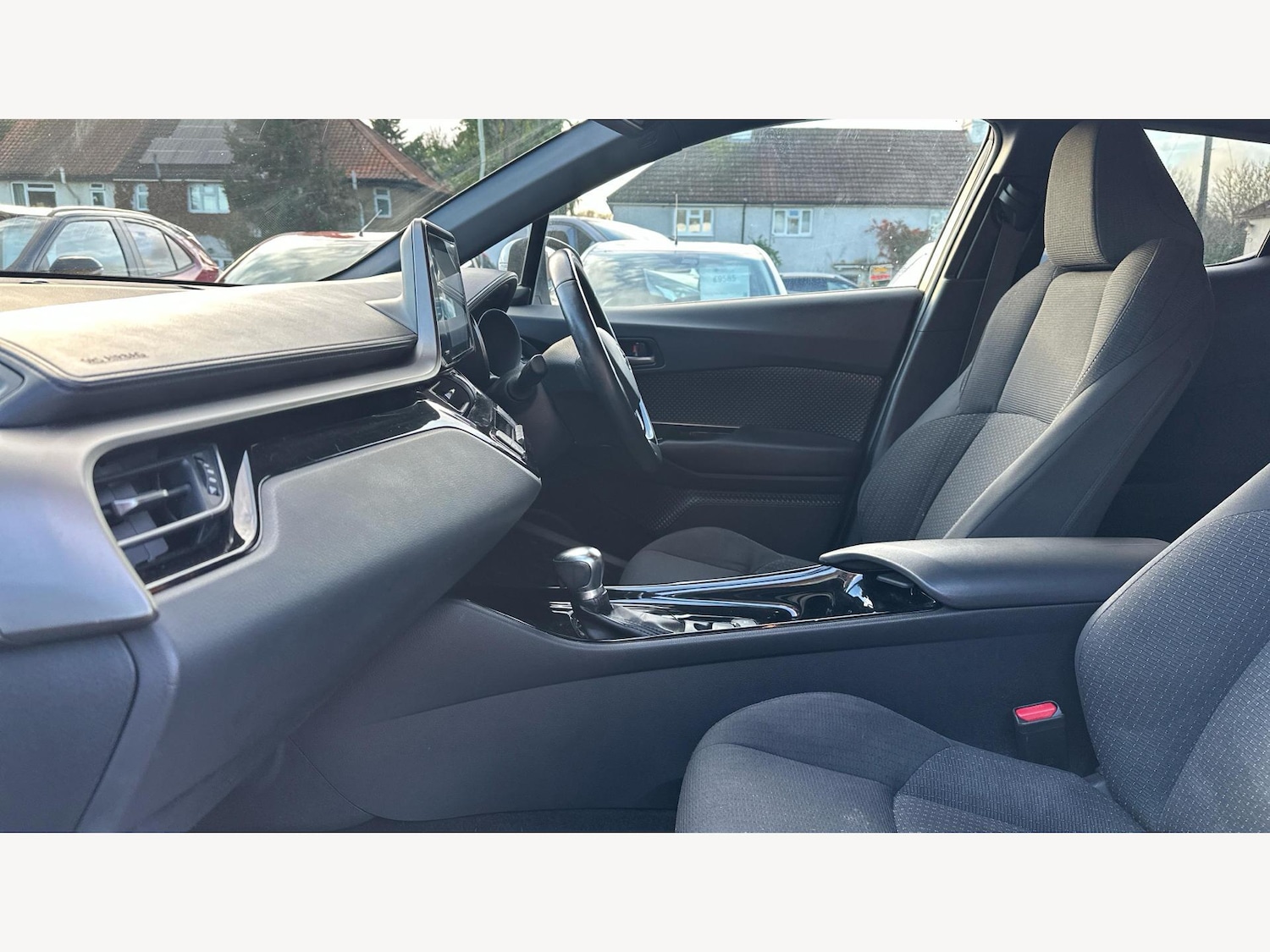 Used Toyota C-HR 2019 for sale - 76832919: Photo 12