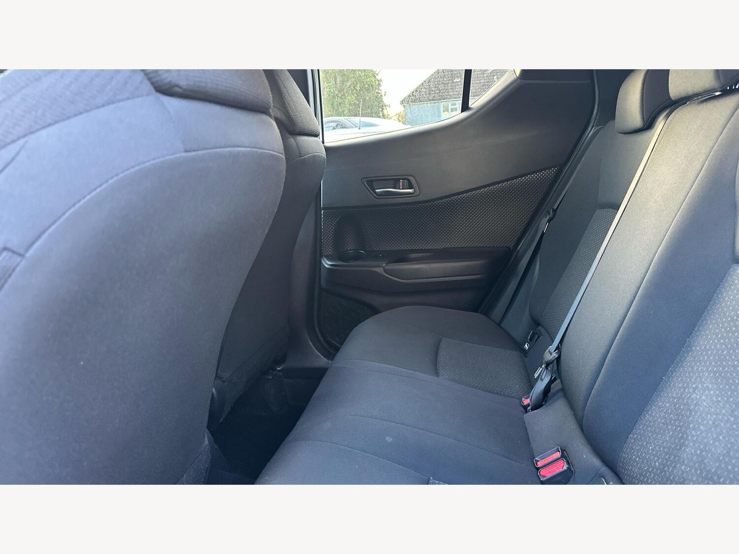 Used Toyota C-HR 2019 for sale - 76832919: Photo 15