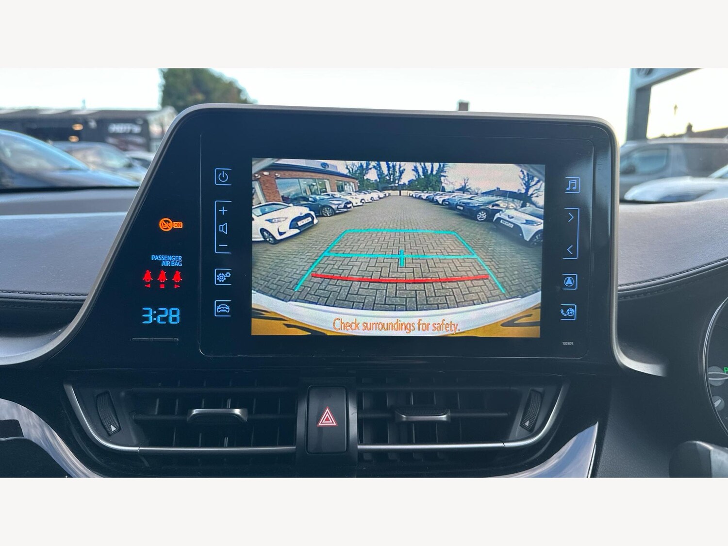 Used Toyota C-HR 2019 for sale - 76832919: Photo 26