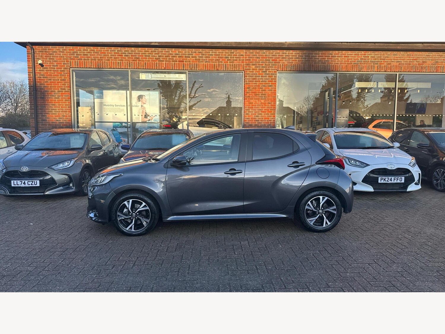 Used Toyota Yaris 2024 for sale - 77586663: Photo 19