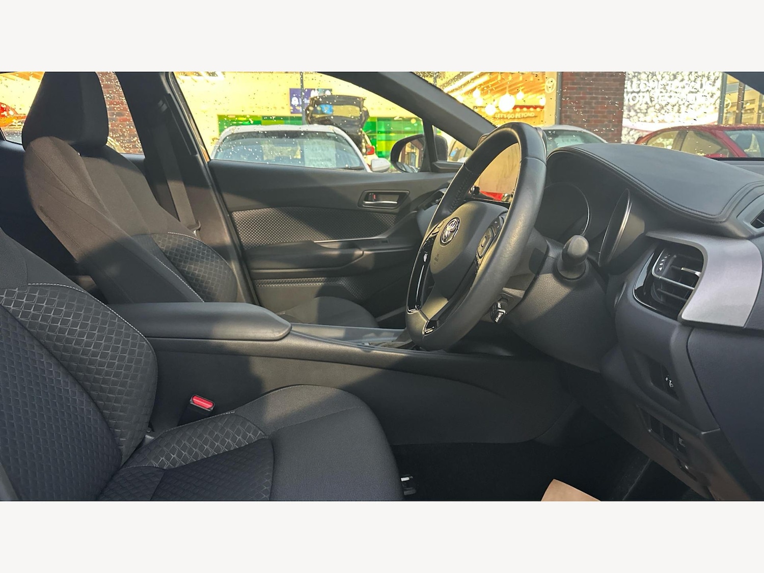 Used Toyota C-HR 2022 for sale - 76645399: Photo 13