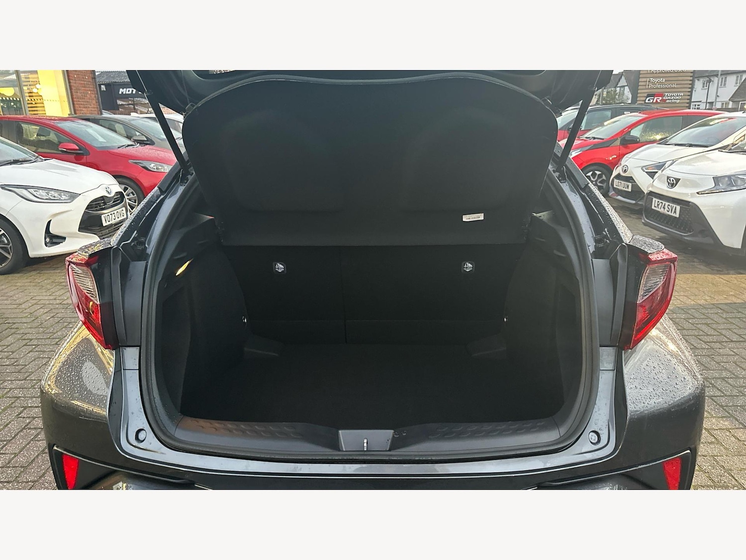 Used Toyota C-HR 2022 for sale - 76645399: Photo 16