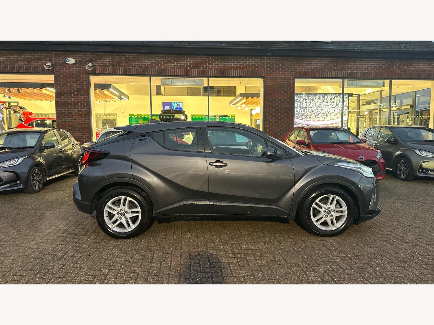 Used Toyota C-HR 2022 for sale - 76645399: Photo 18