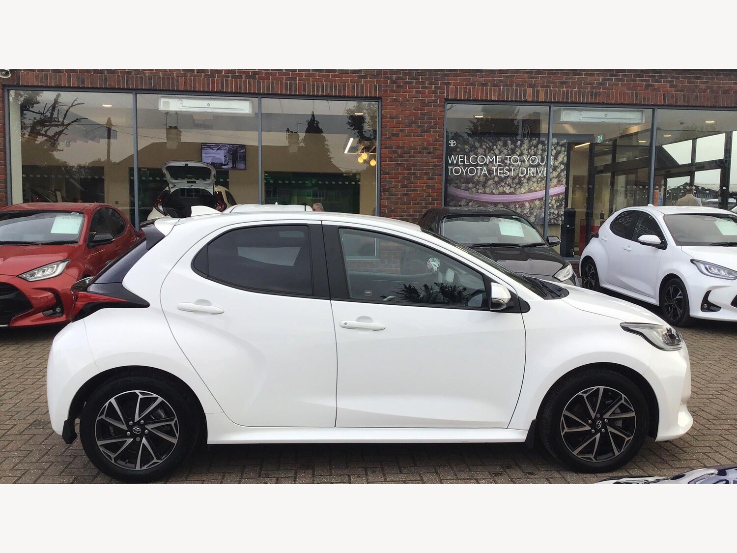 Used Toyota Yaris 2022 for sale - 78156875: Photo 18