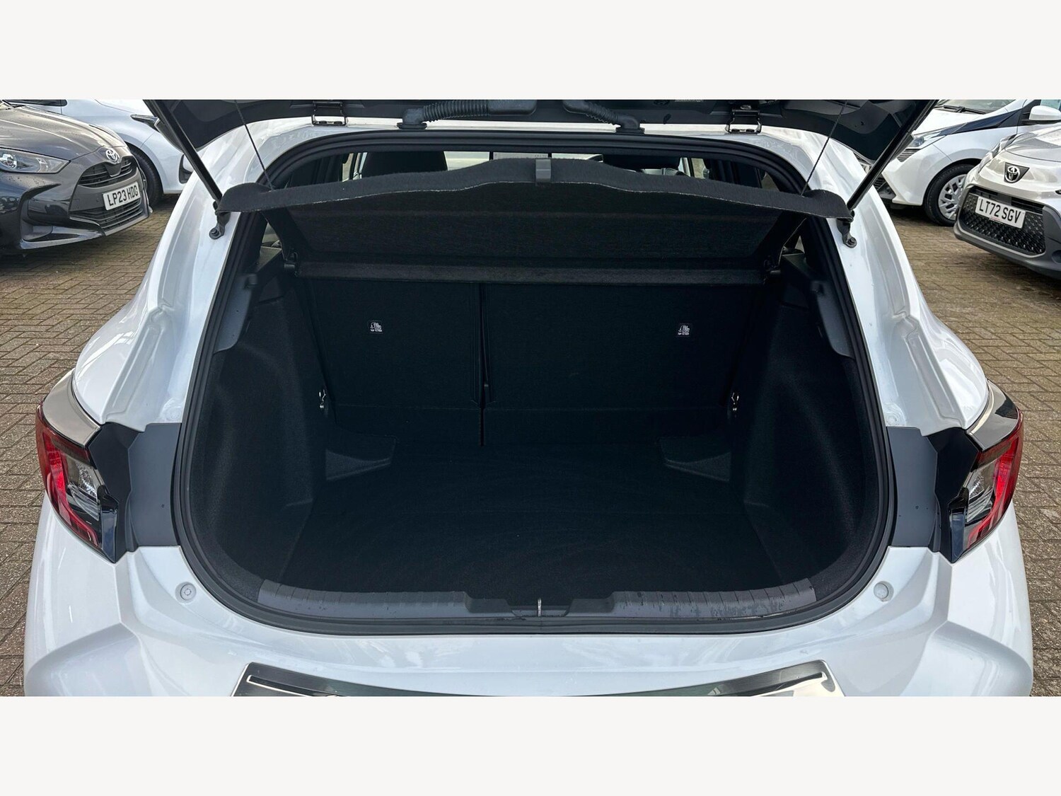 Used Toyota Corolla for sale - 77969777: Photo 16