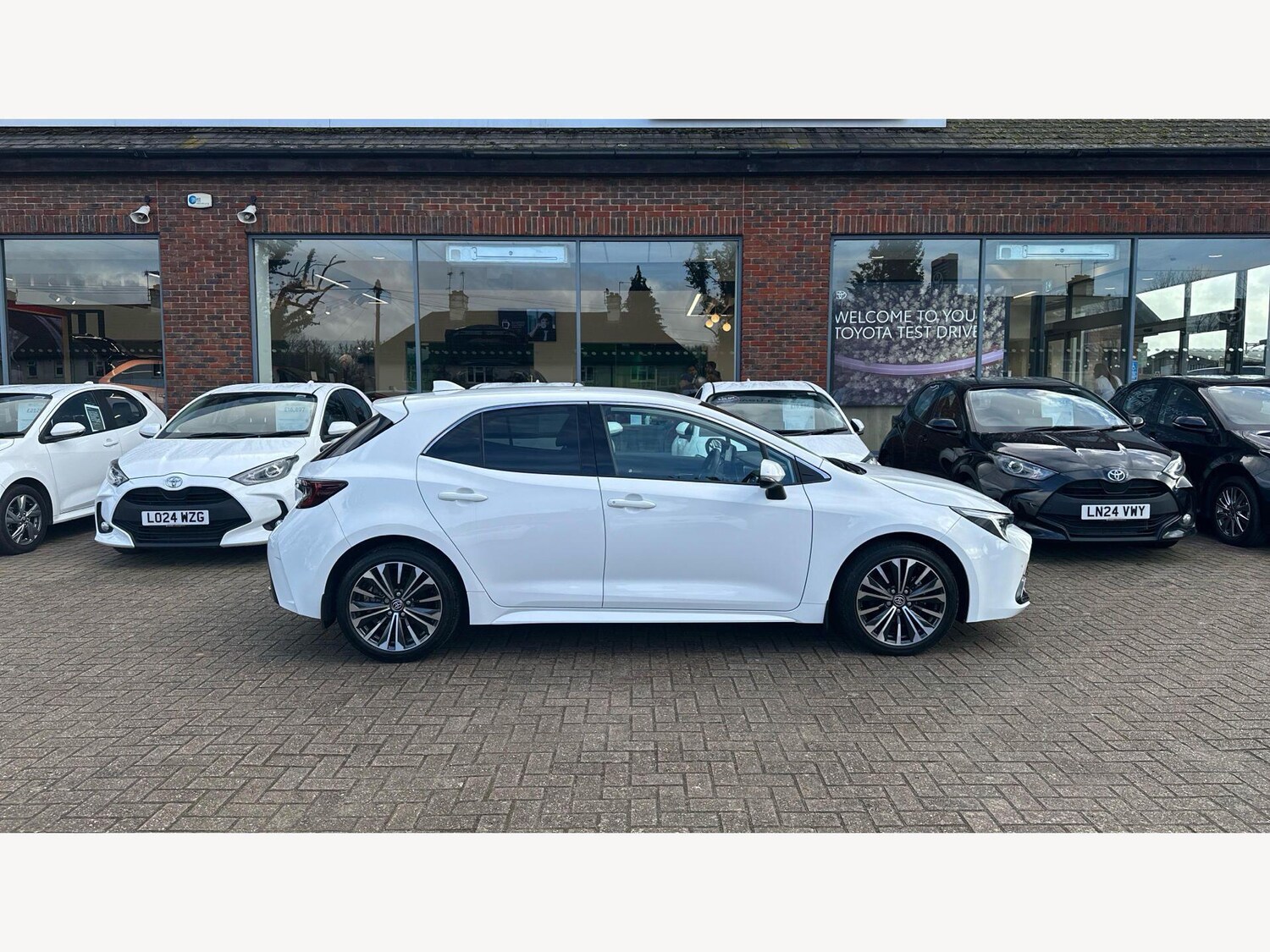 Used Toyota Corolla for sale - 77969777: Photo 18