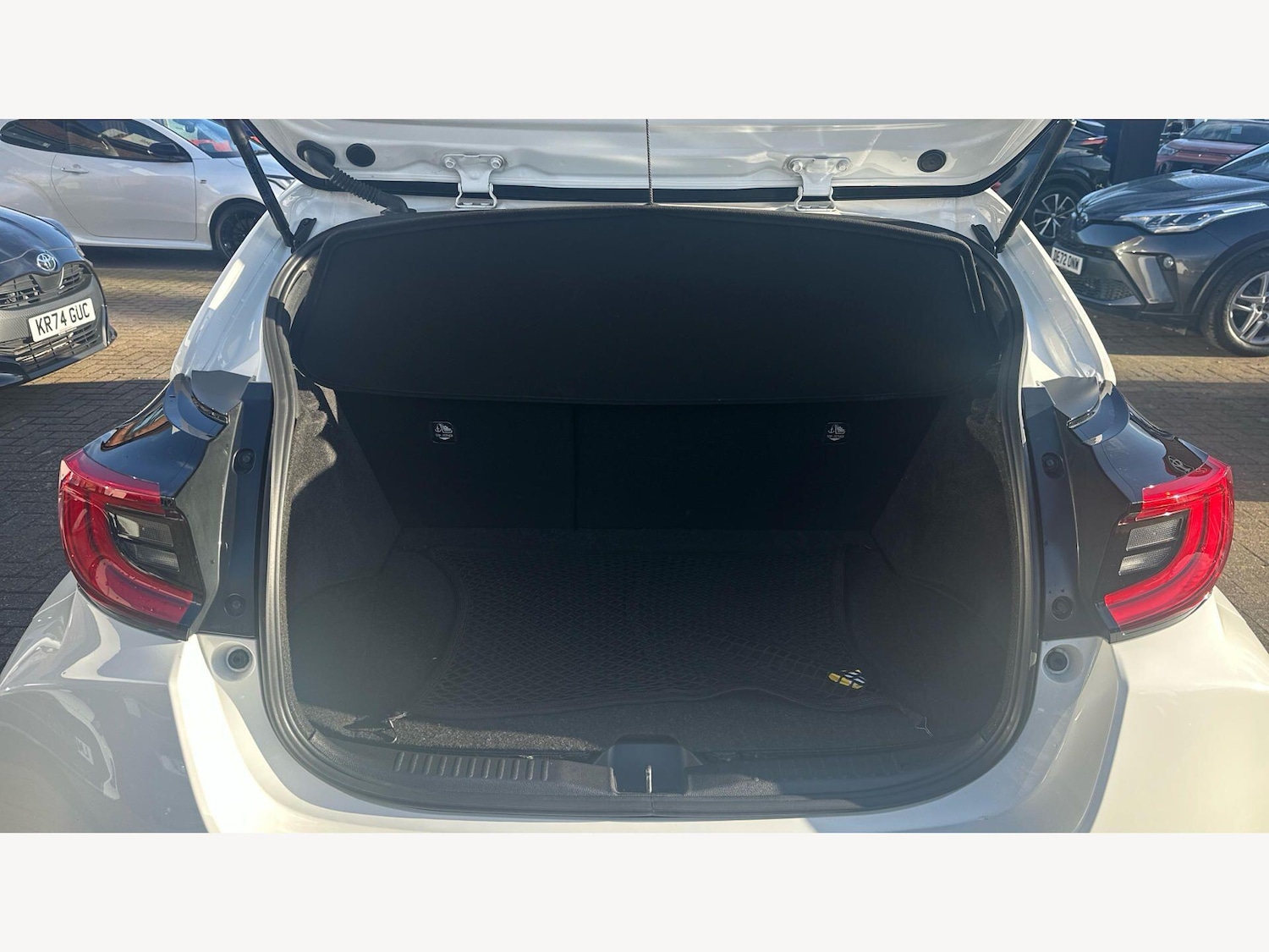 Used Toyota Yaris 2021 for sale - 78034145: Photo 16