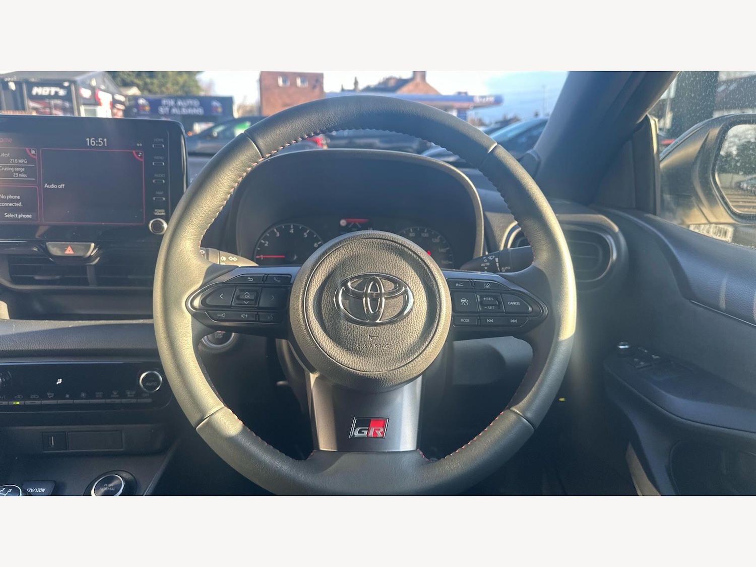 Used Toyota Yaris 2021 for sale - 78034145: Photo 8