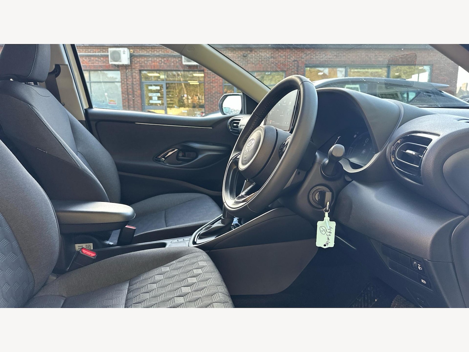 Used Toyota Yaris 2024 for sale - 77351699: Photo 13