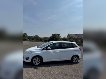 Used Ford Grand C-Max 2013 for sale - 79172939: Photo