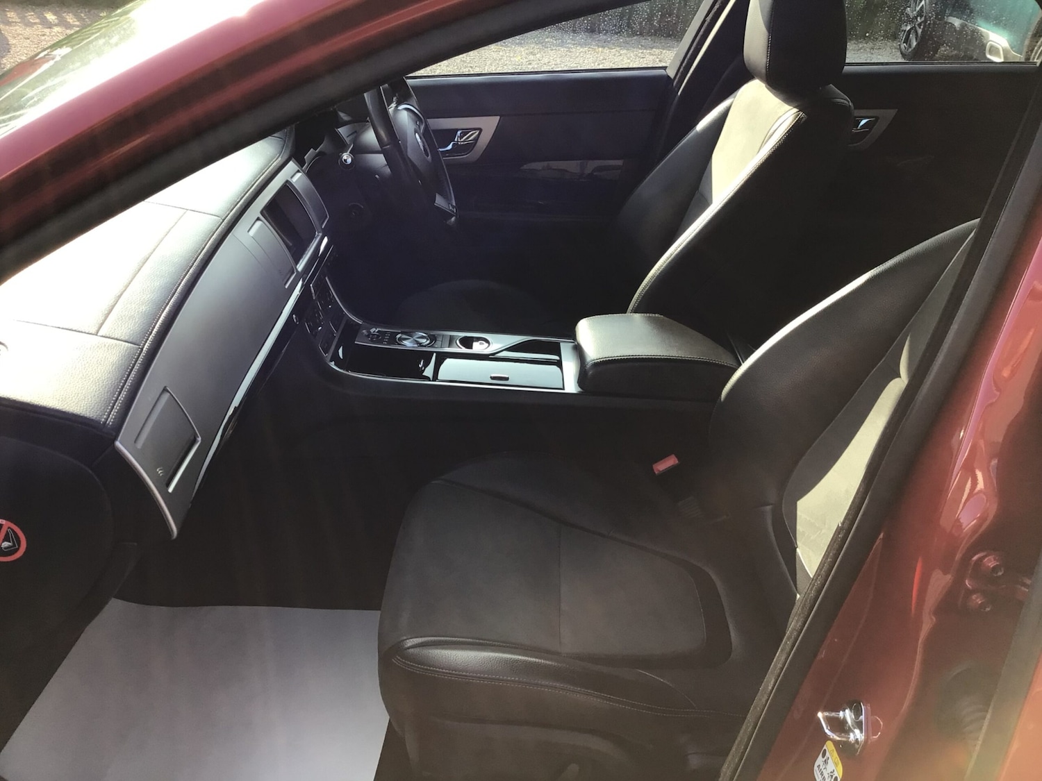 Used Jaguar XF 2014 for sale - 77975727: Photo 14