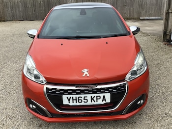 Used Peugeot 208 2015 for sale - 77968838: Photo