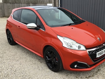Used Peugeot 208 2015 for sale - 77968838: Photo