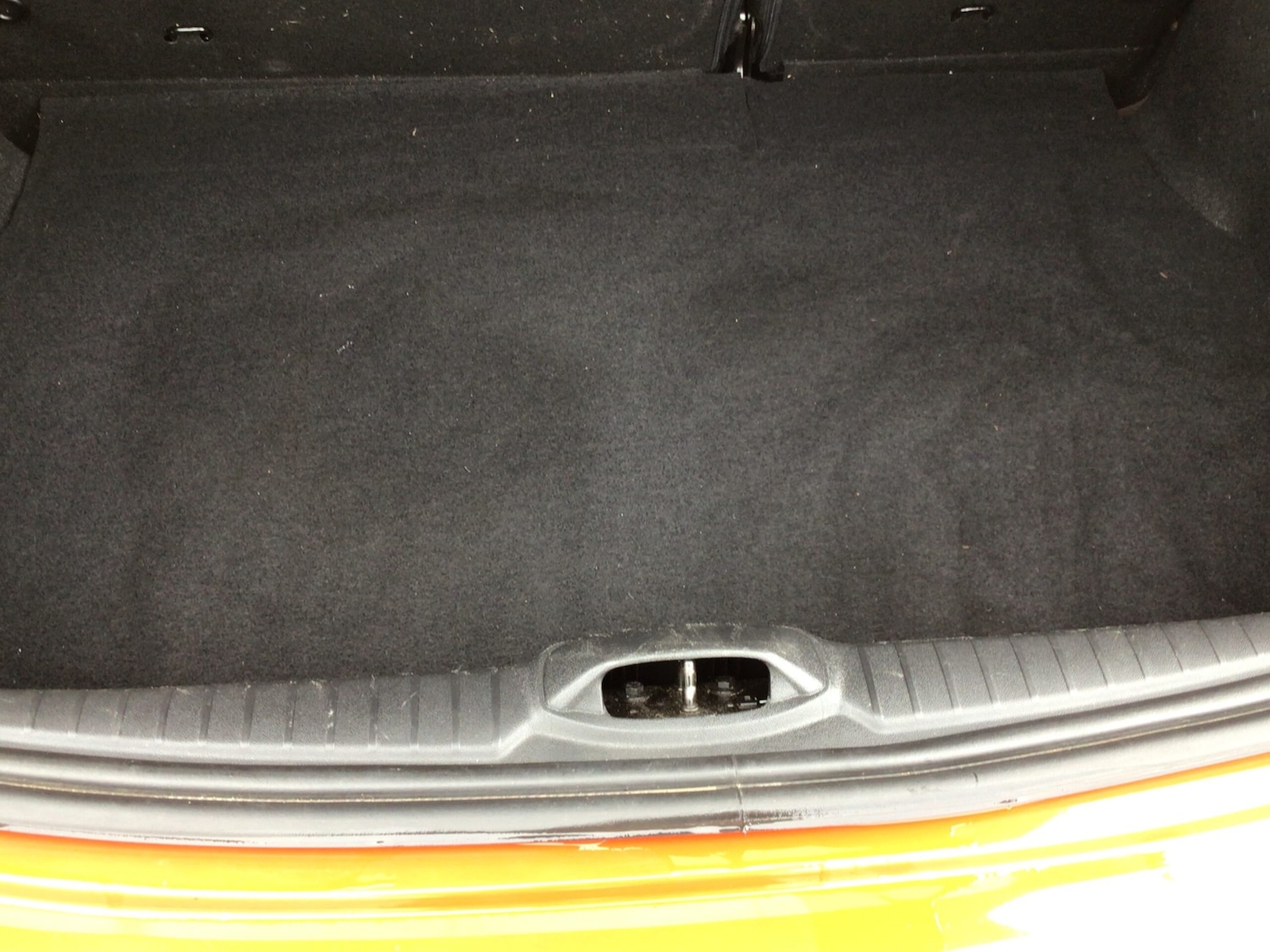 Used Peugeot 208 2015 for sale - 77968838: Photo 8