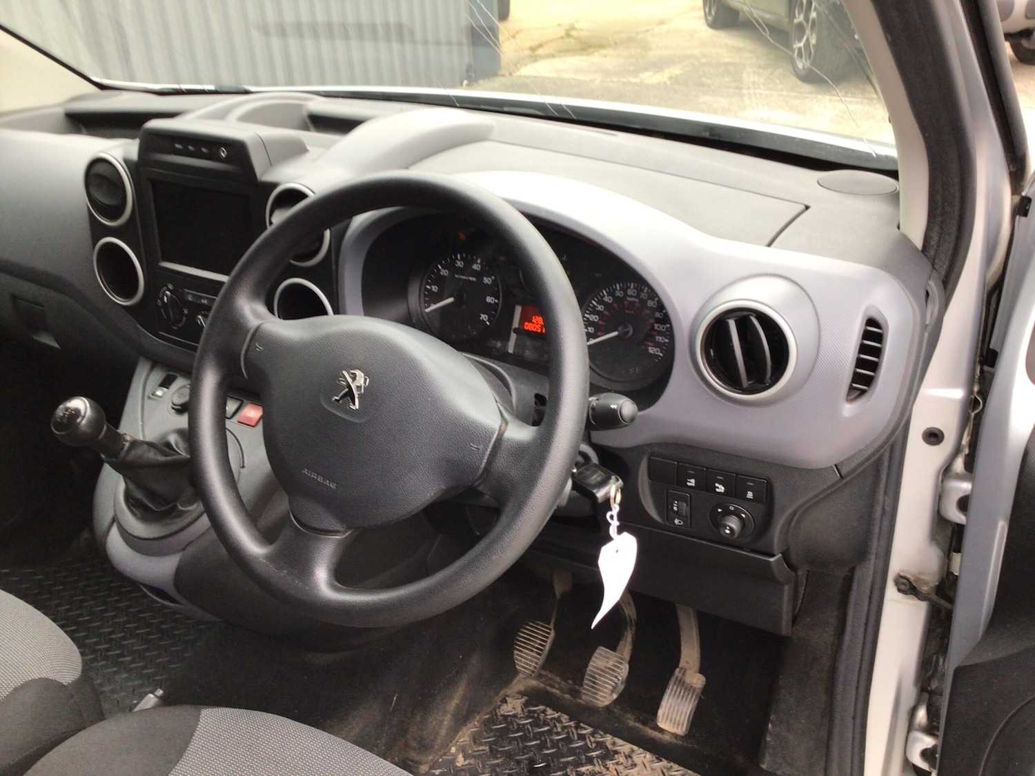 Used Peugeot Partner 2017 for sale - 77778548: Photo 11