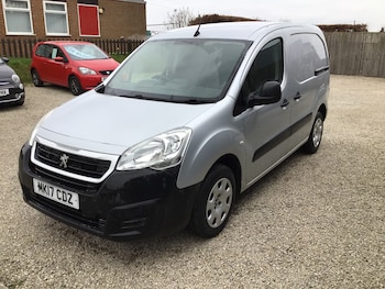 Used Peugeot Partner 2017 for sale - 77778548: Photo