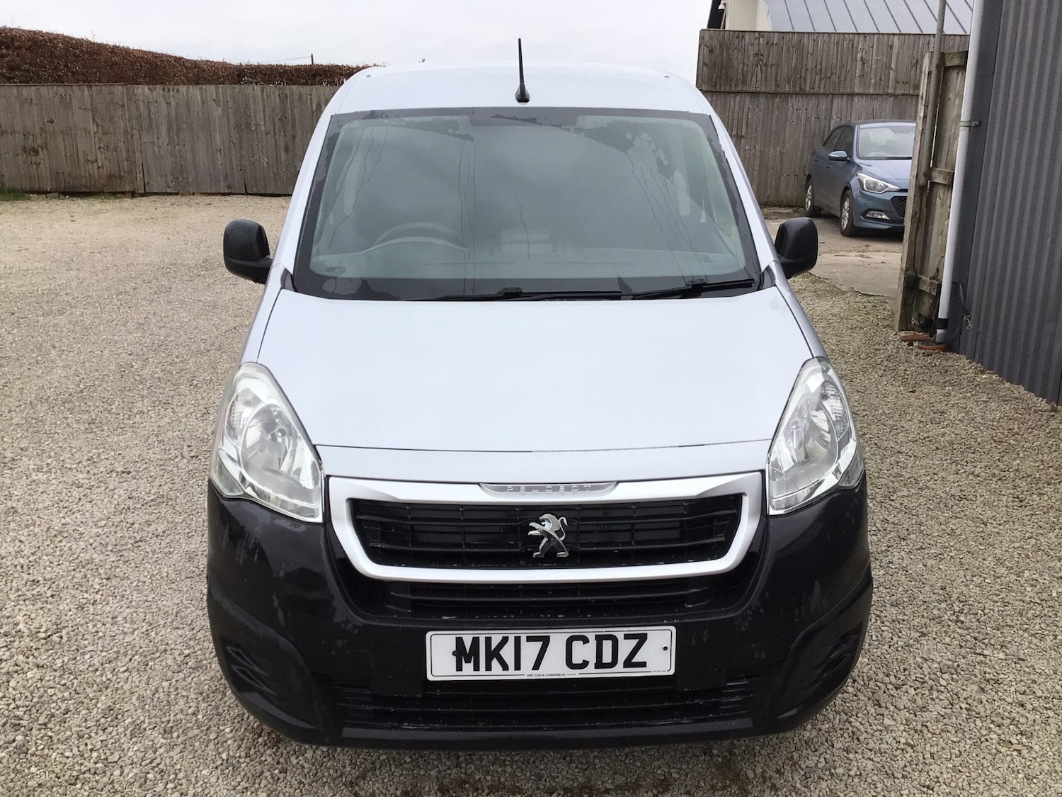 Used Peugeot Partner 2017 for sale - 77778548: Photo 2