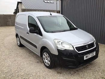 Used Peugeot Partner 2017 for sale - 77778548: Photo
