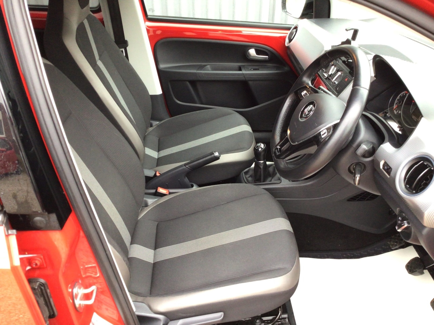 Used Volkswagen up! 2018 for sale - 77629402: Photo 10