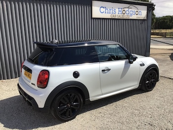 Used MINI Hatch 2023 for sale - 79392789: Photo