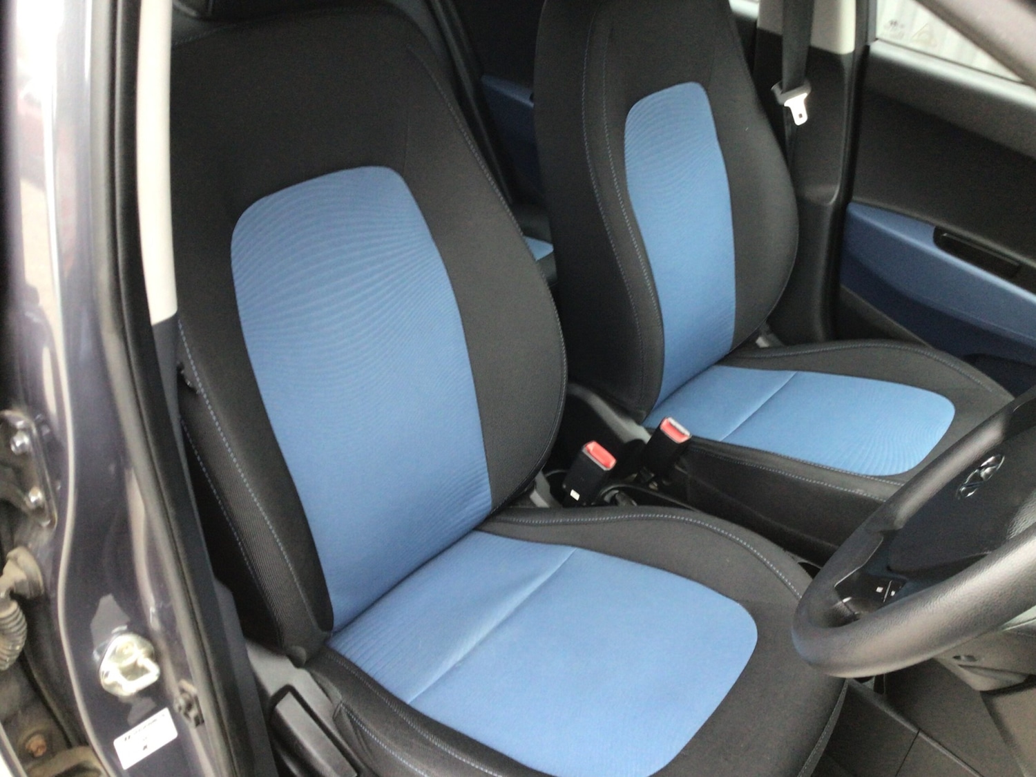 Used Hyundai i10 2015 for sale - 77990428: Photo 11