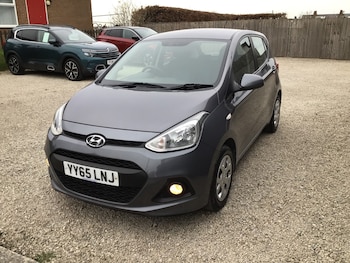 Used Hyundai i10 2015 for sale - 77990428: Photo