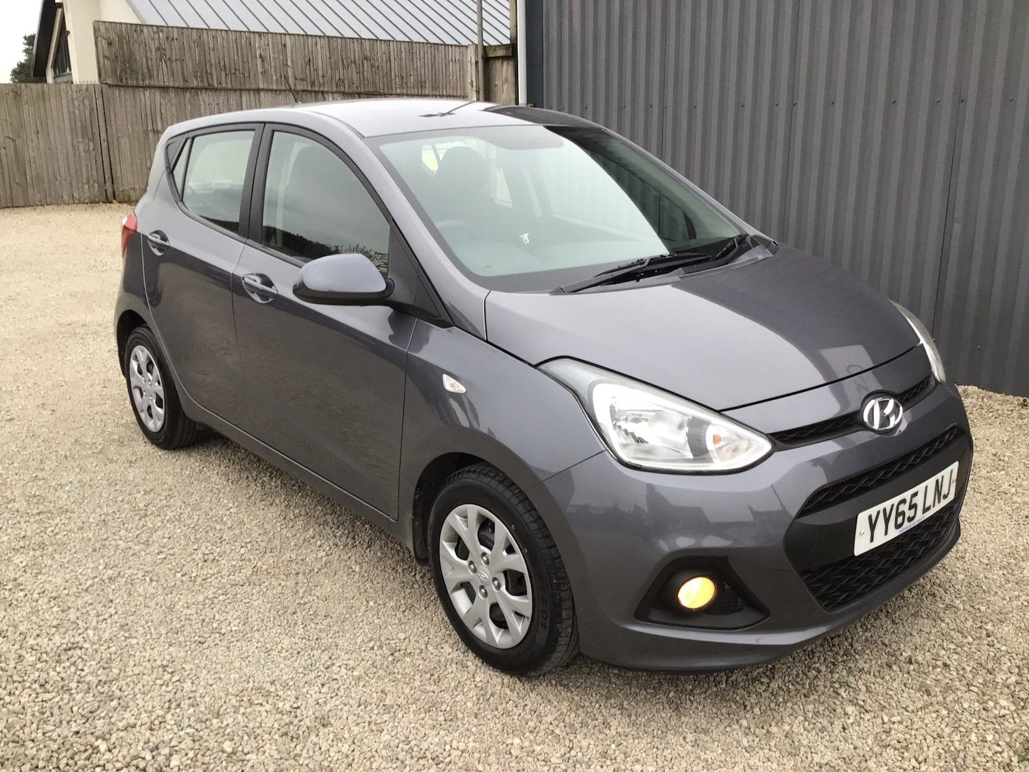 Used Hyundai i10 2015 for sale - 77990428: Photo 3