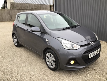 Used Hyundai i10 2015 for sale - 77990428: Photo