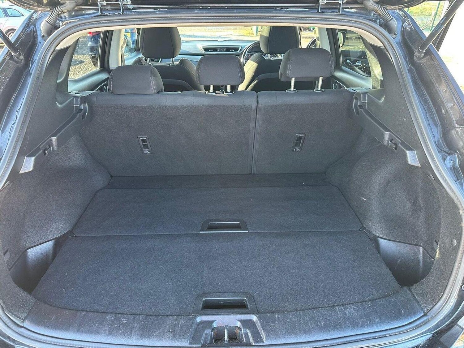 Used Nissan Qashqai 2017 for sale - 77465185: Photo 15