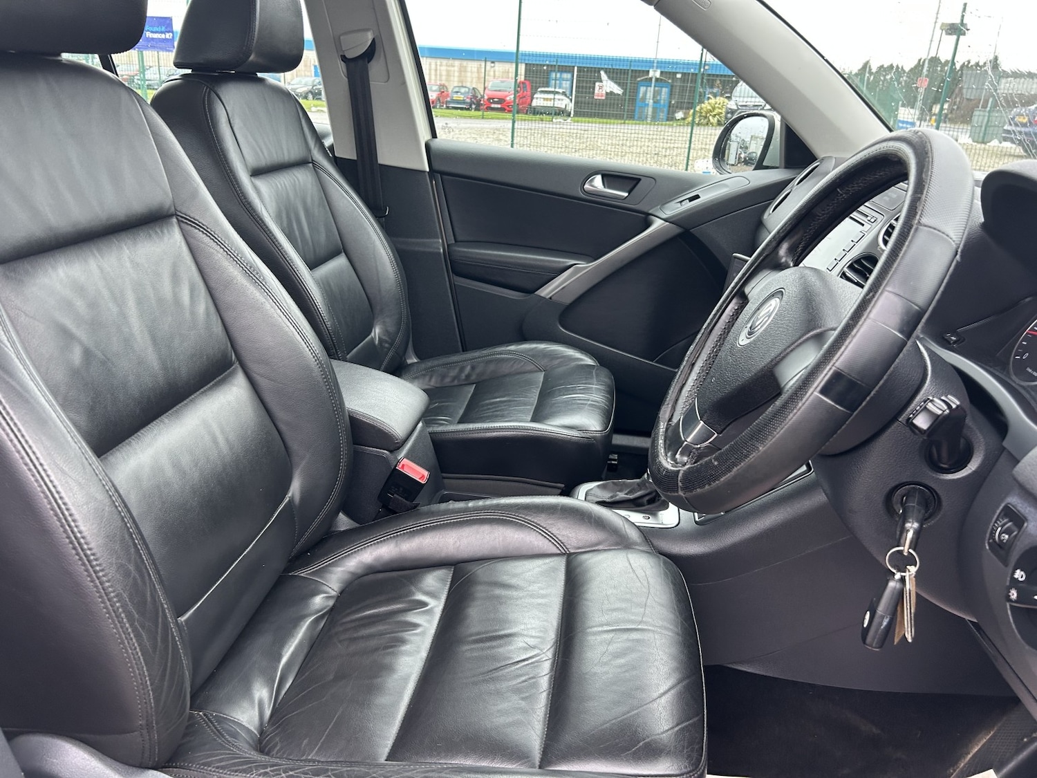 Used Volkswagen Tiguan 2009 for sale - 77403849: Photo 2