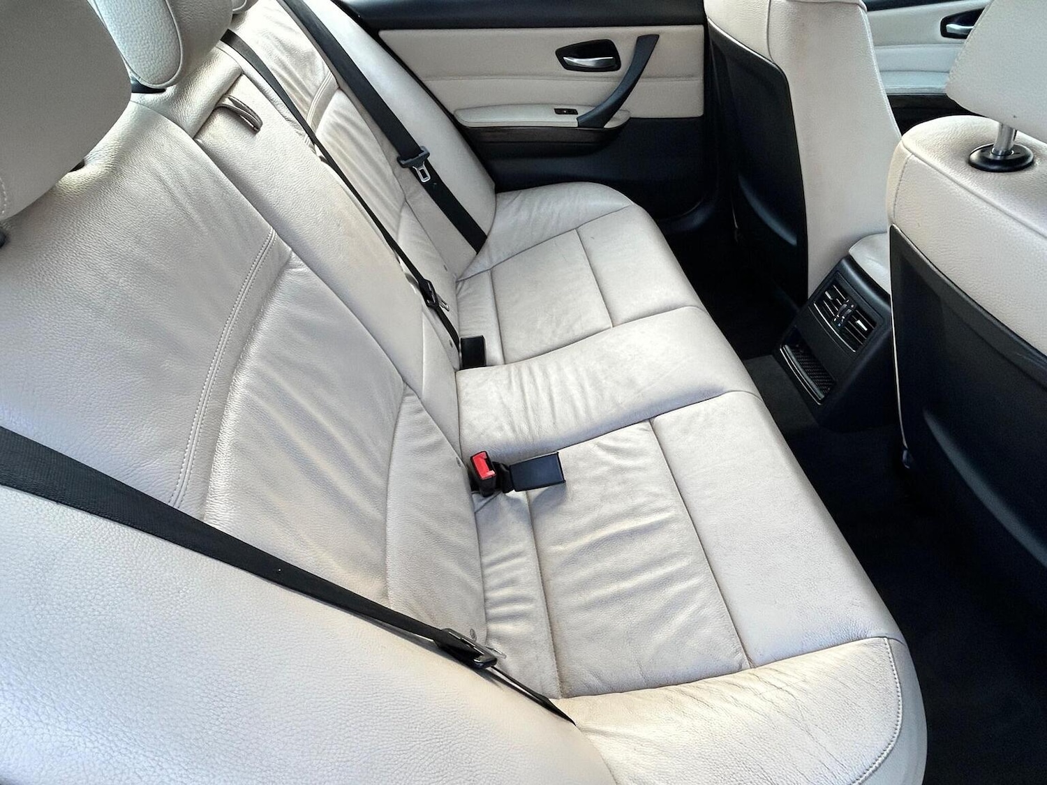 Used BMW 3 Series 2011 for sale - 77465190: Photo 3