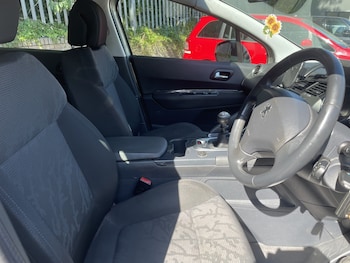 Used Peugeot 3008 2011 for sale - 79451228: Photo