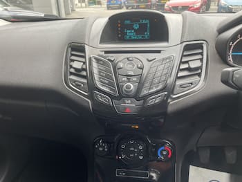Used Ford Fiesta 2015 for sale - 79600131: Photo