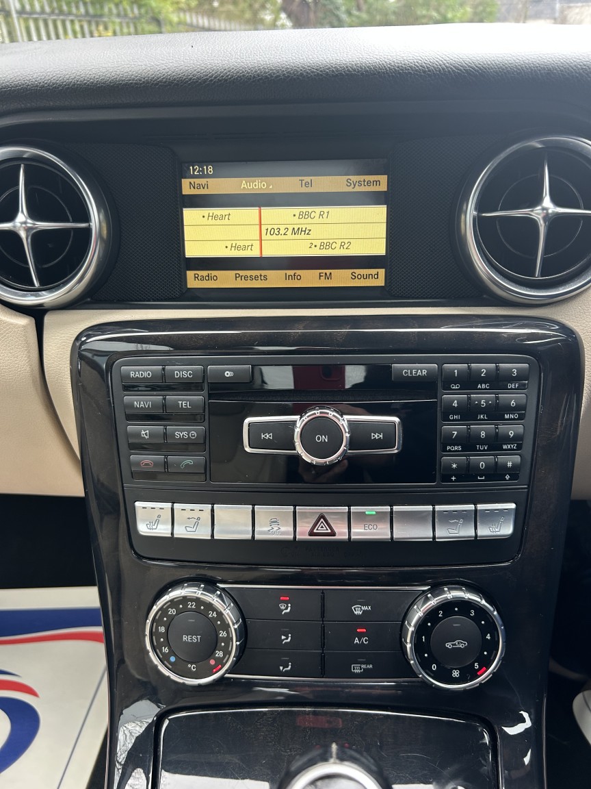 Used Mercedes-Benz SLK 2011 for sale - 77465125: Photo 3