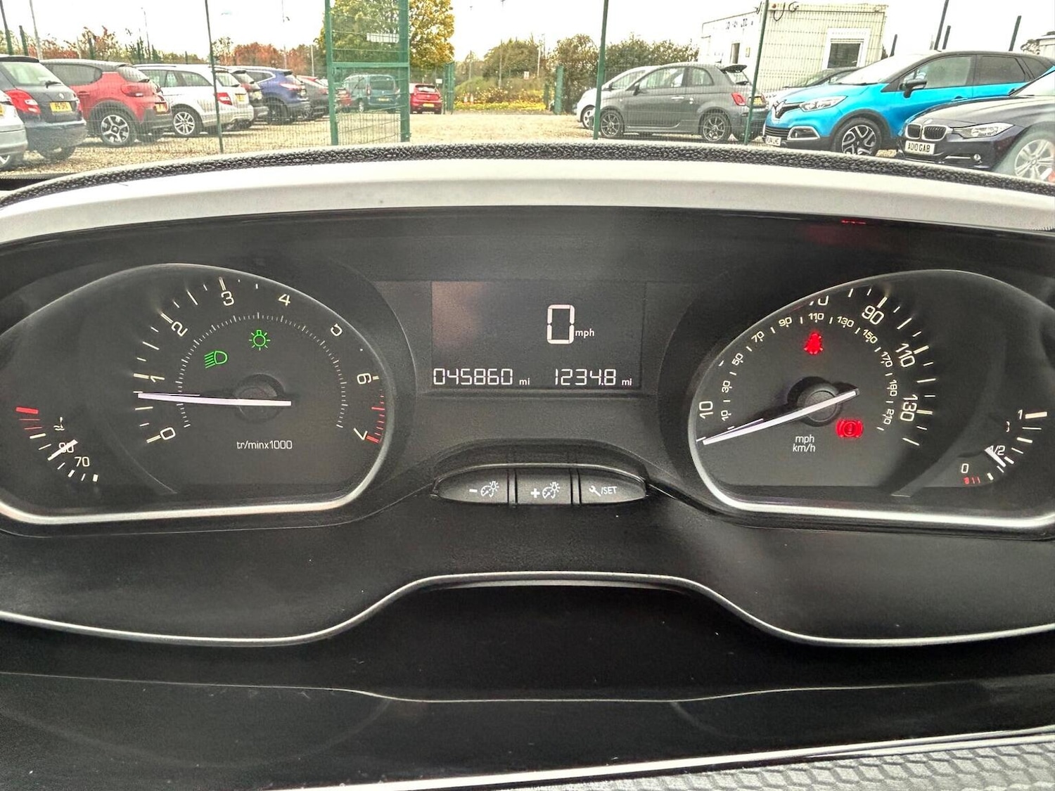 Used Peugeot 208 2016 for sale - 77465202: Photo 4