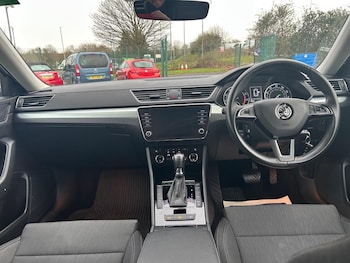 Used Skoda Superb 2019 for sale - 77465187: Photo