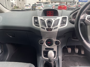 Used Ford Fiesta 2010 for sale - 79451380: Photo