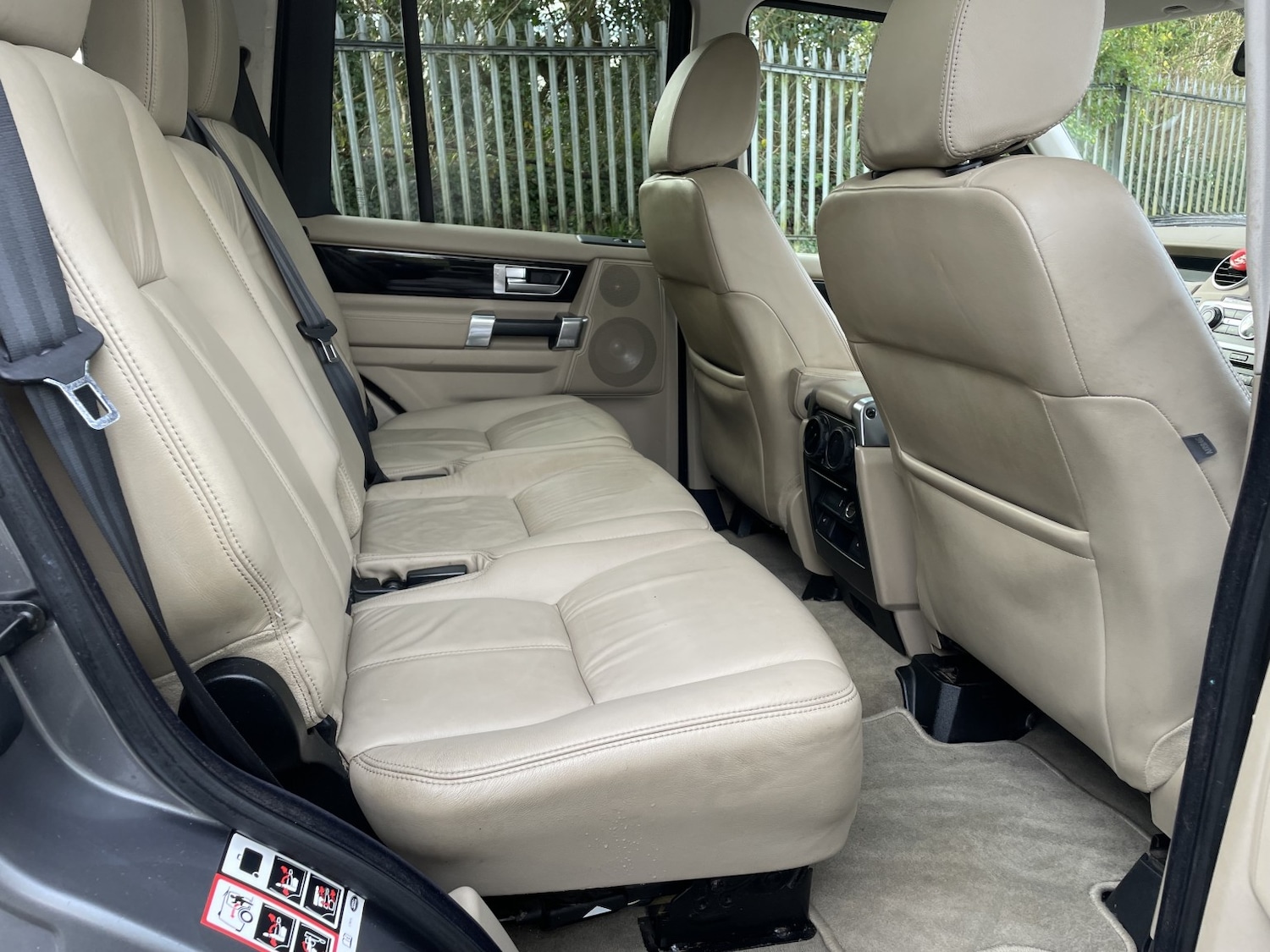 Used Land Rover Discovery 2010 for sale - 78168854: Photo 3