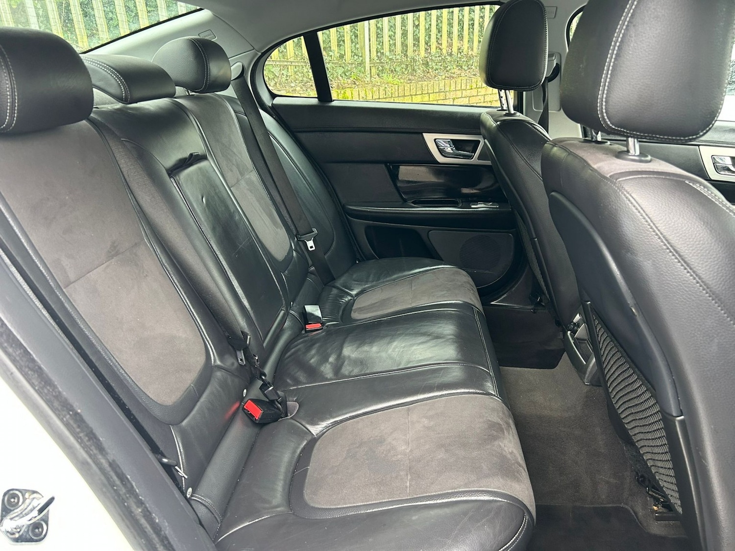 Used Jaguar XF 2012 for sale - 78155332: Photo 3