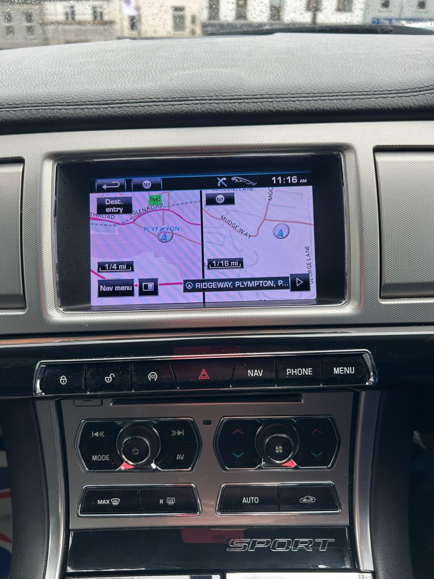 Used Jaguar XF 2012 for sale - 78155332: Photo 5