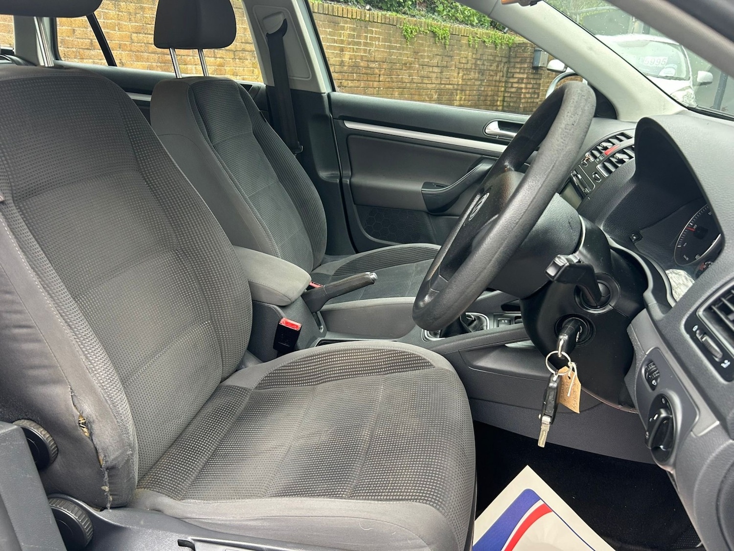 Used Volkswagen Golf 2009 for sale - 77403850: Photo 2