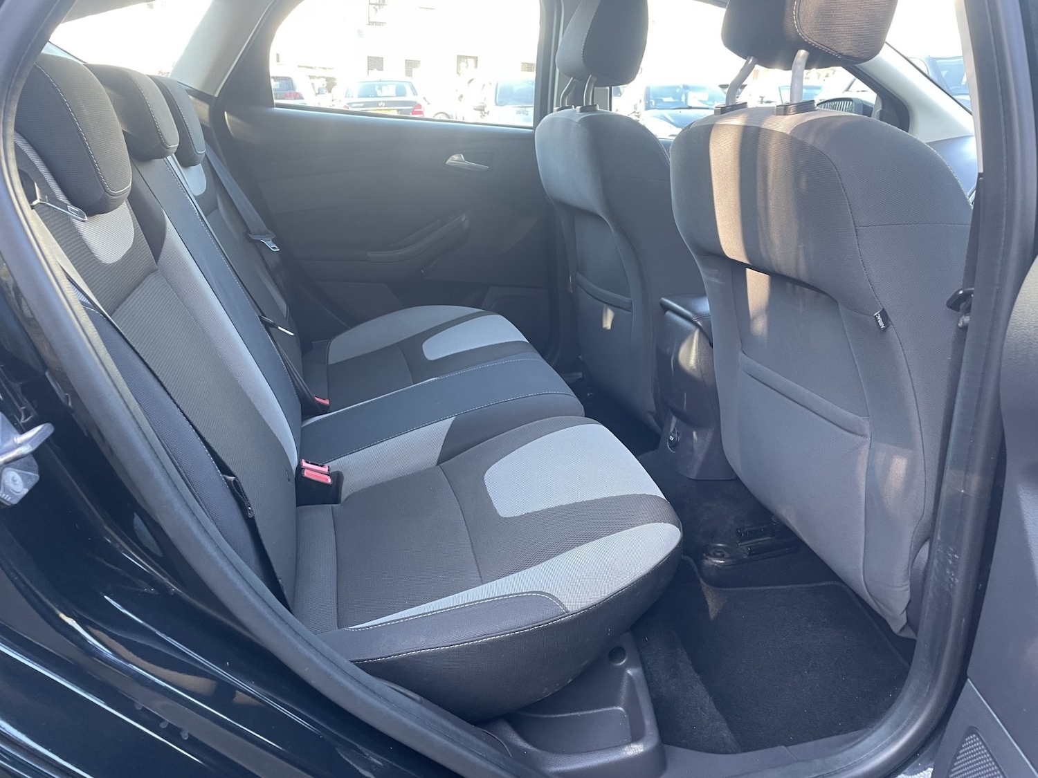 Used Ford Focus 2011 for sale - 77954030: Photo 3