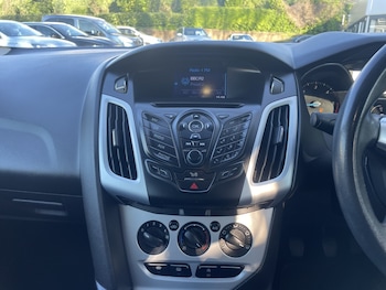 Used Ford Focus 2011 for sale - 77954030: Photo