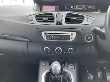 Used Renault Scenic 2012 for sale - 77721368: Photo