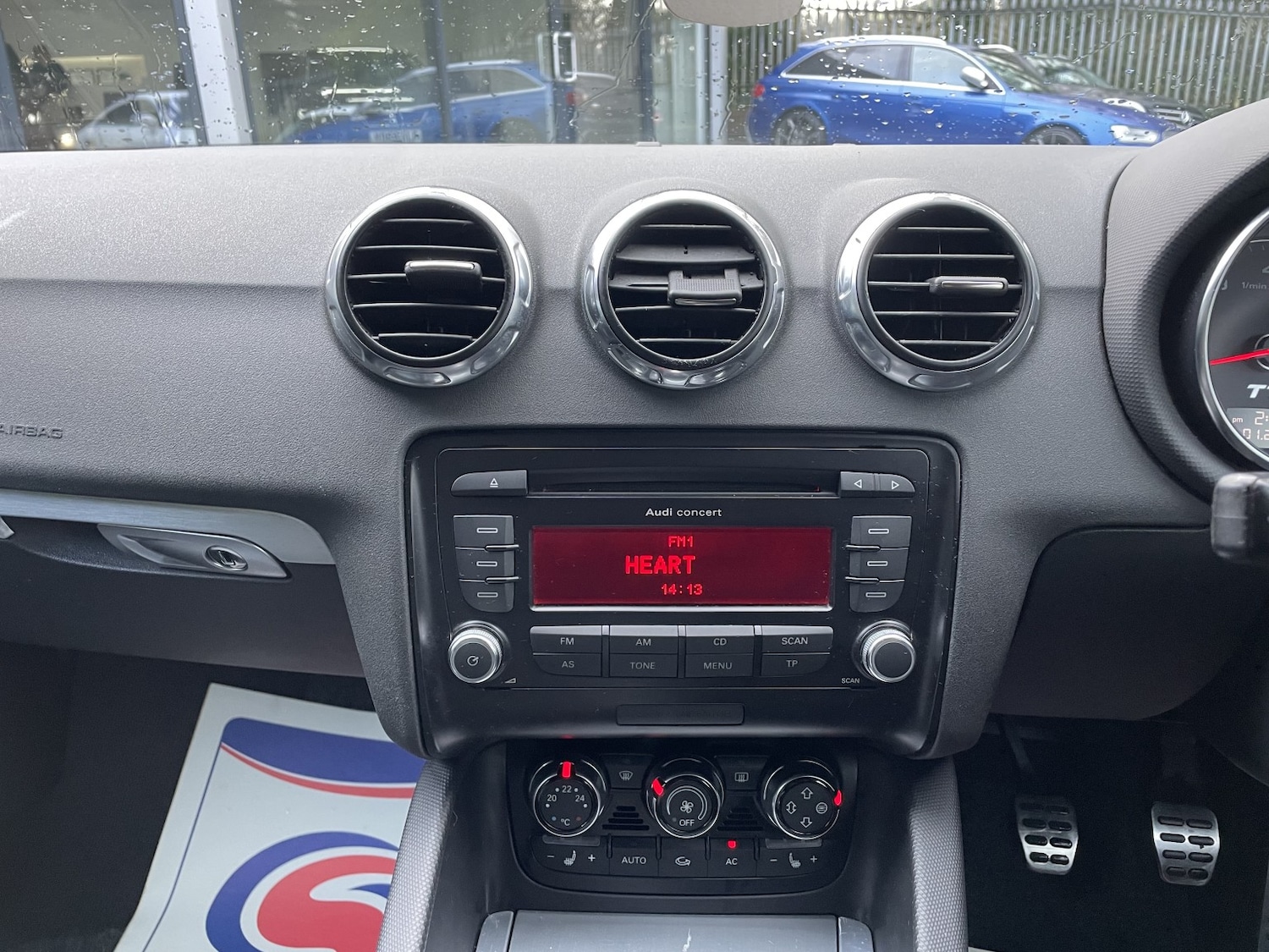 Used Audi TT 2010 for sale - 77525679: Photo 5