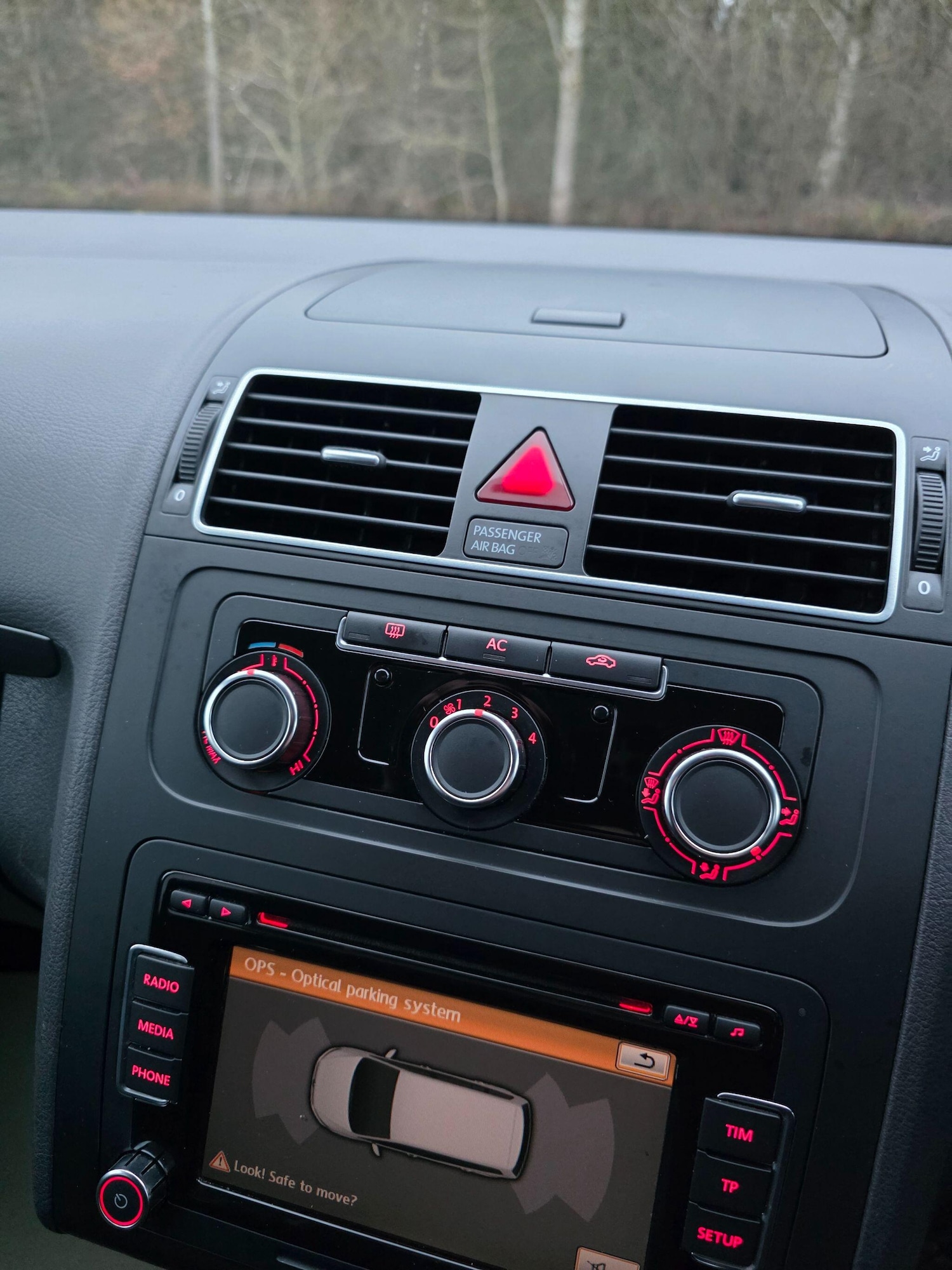 Used Volkswagen Touran 2011 for sale - 77351735: Photo 17