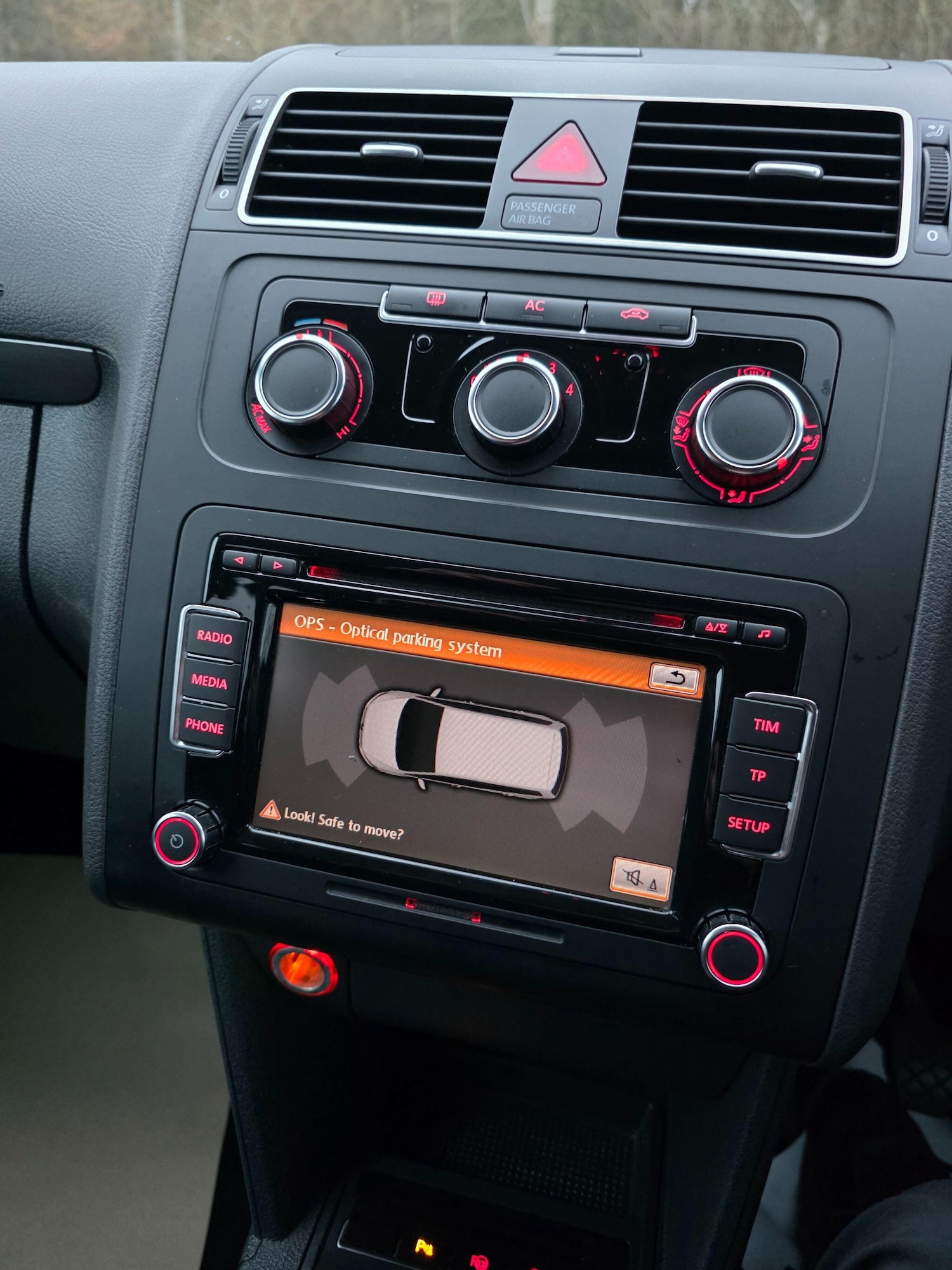 Used Volkswagen Touran 2011 for sale - 77351735: Photo 18