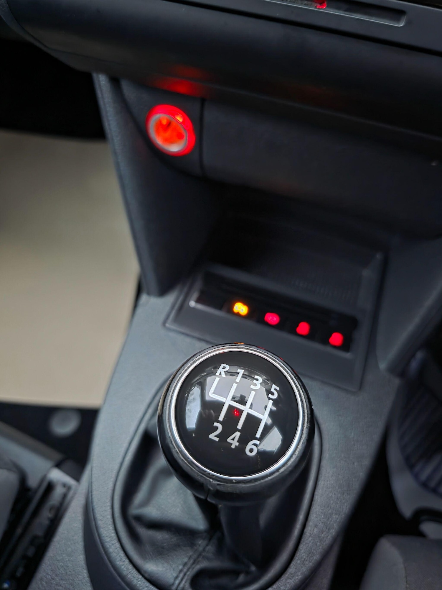 Used Volkswagen Touran 2011 for sale - 77351735: Photo 21