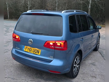 Used Volkswagen Touran 2011 for sale - 77351735: Photo